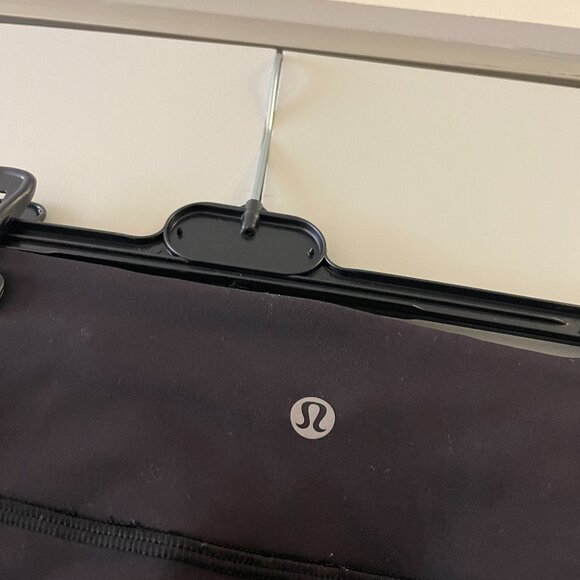 Lululemon Power Thru High-Rise Tight 25" Black‎ size 6 excellent condition - Picture 7 of 10